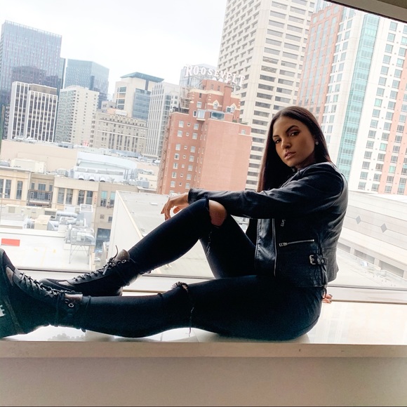 Meet your Seller/Buyer !!!! - Picture 3 of 8